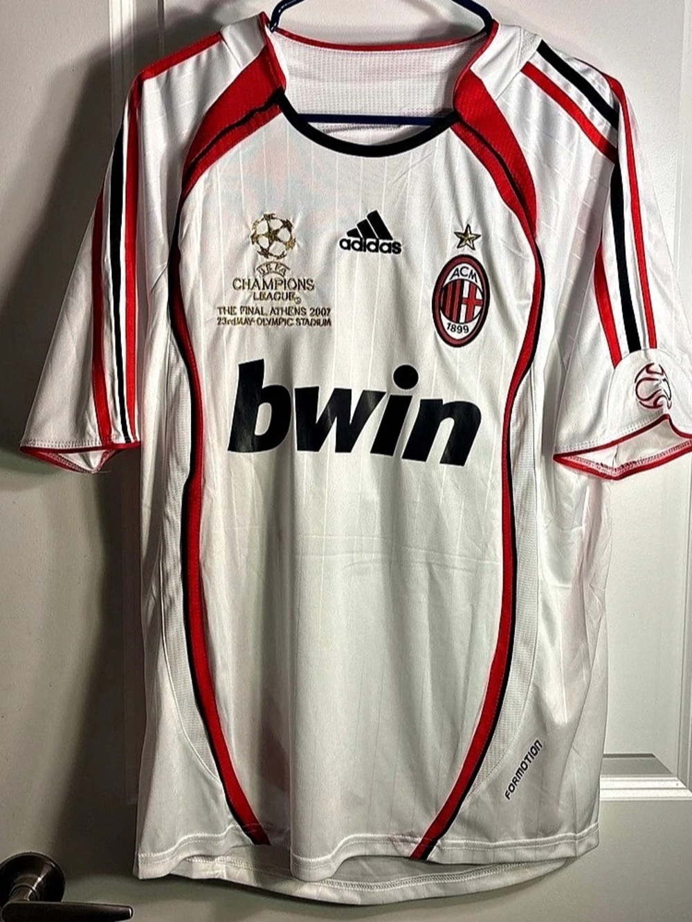adidas AC Milan Kaká #22 jersey White & Red Soccer Jersey Men’s Medium